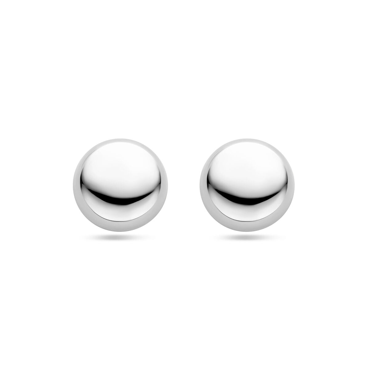 Pendientes de botón de plata rodiada con forma esférica y acabado brillante.