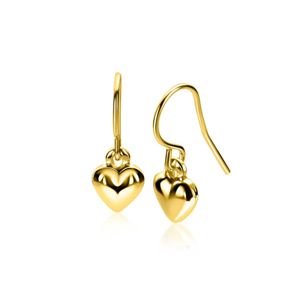 Pendientes de corazón dorados con acabado brillante y gancho.