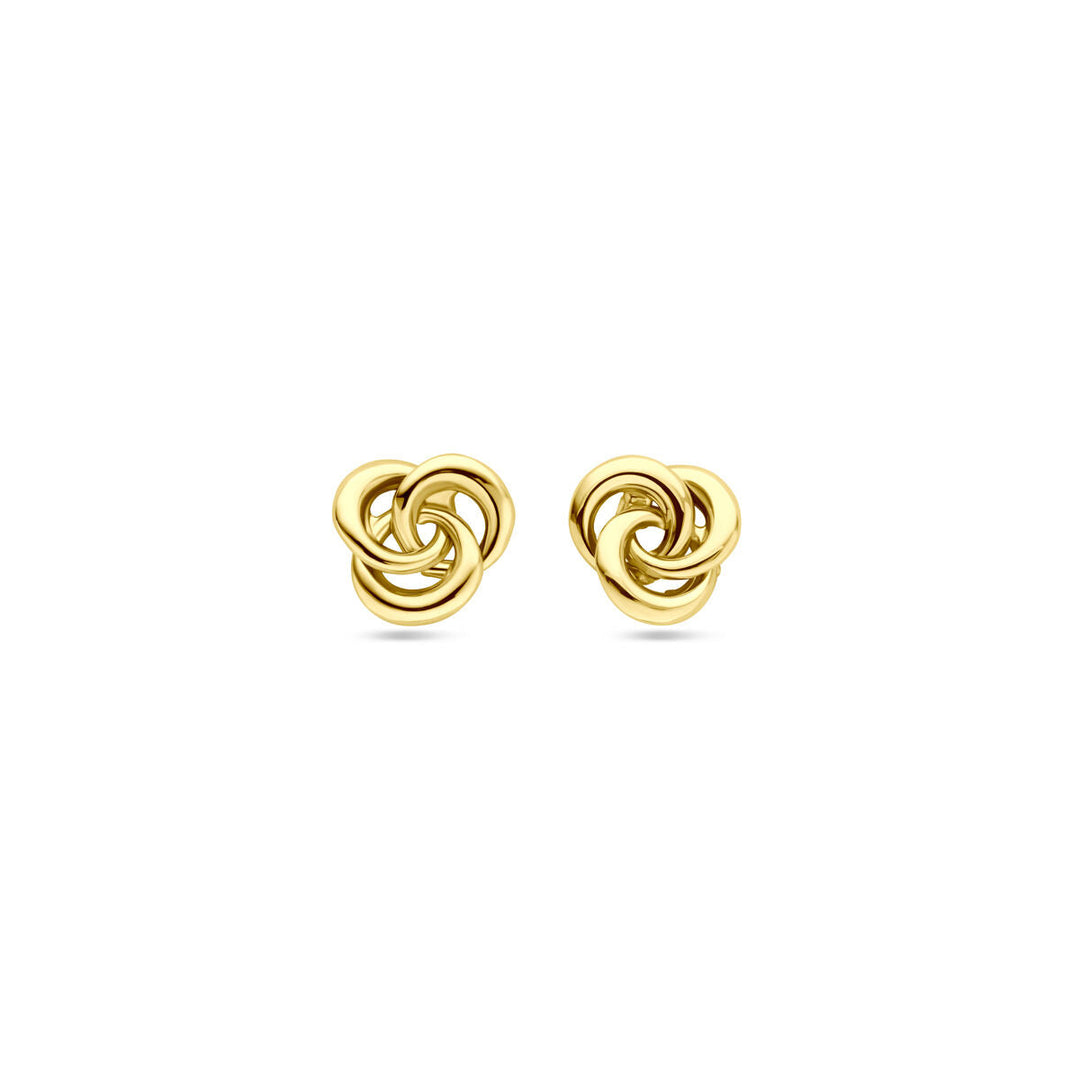 Een paar Van der Kooij Collectie oorknoppen 7 mm 14K geelgoud weergegeven op een witte achtergrond, met ingeweven lussen in een elegant, symmetrisch knoopontwerp met een tijdloze uitstraling.
