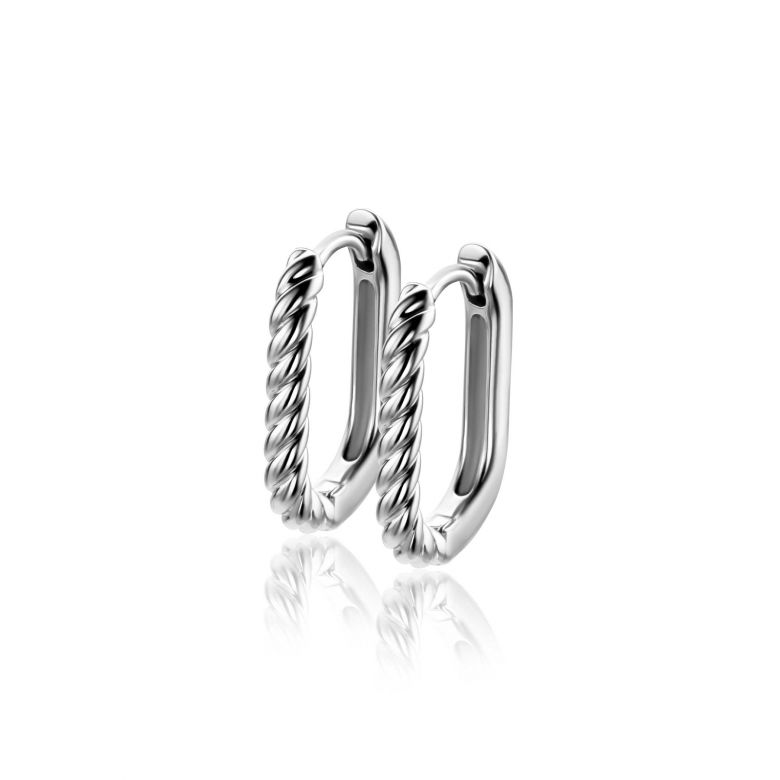Pendientes de aro plateados con diseño trenzado.