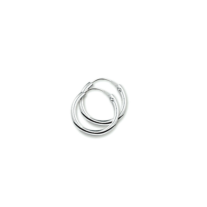 Aros de tubo redondo de 1,8 mm en plata.