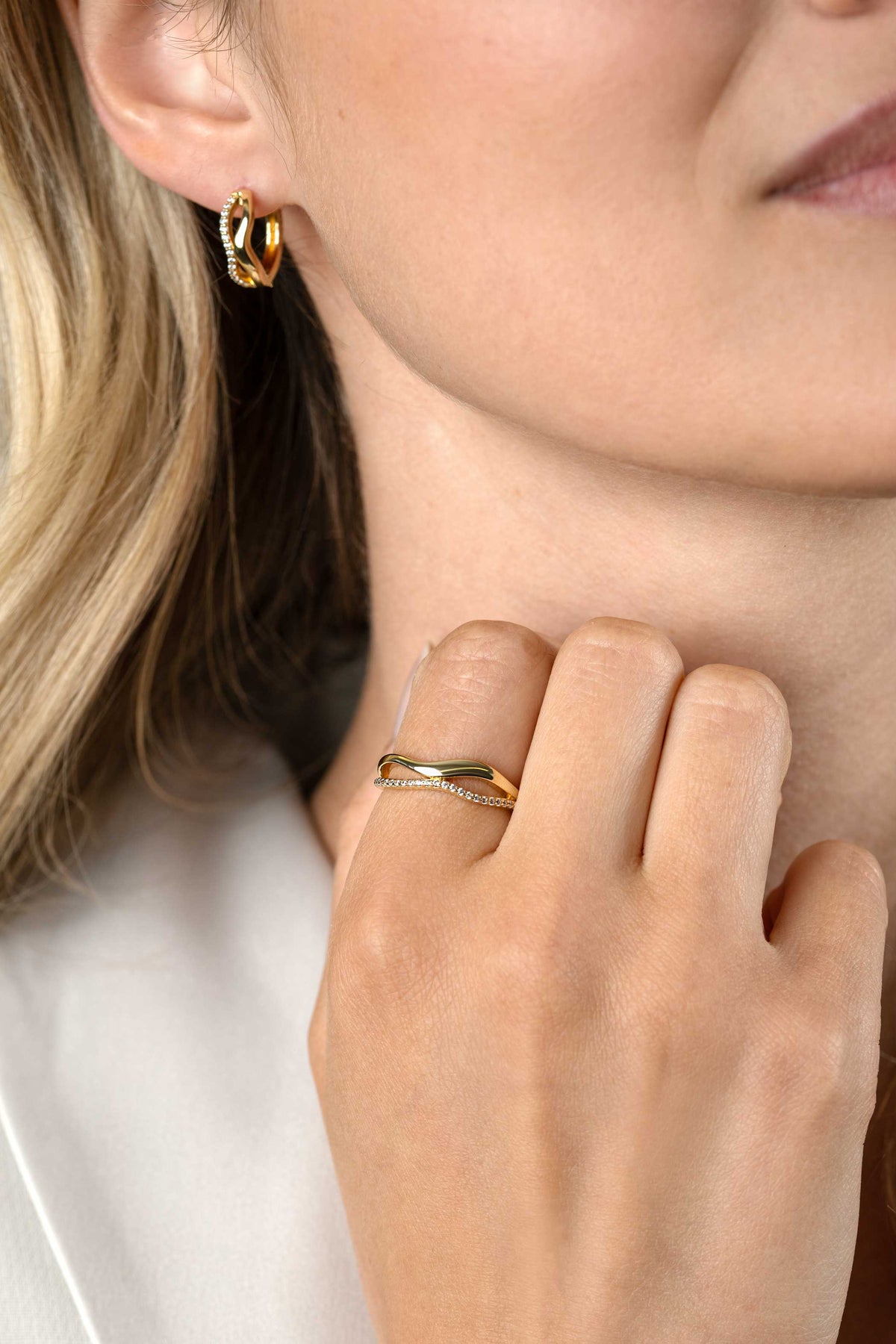 Anillo Chapado en Oro ZIR2629Y