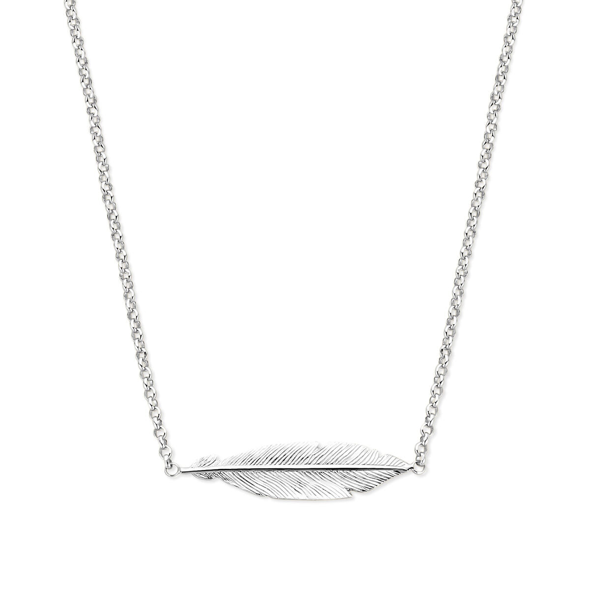 Collar de plata rhodium con un colgante en forma de pluma.
