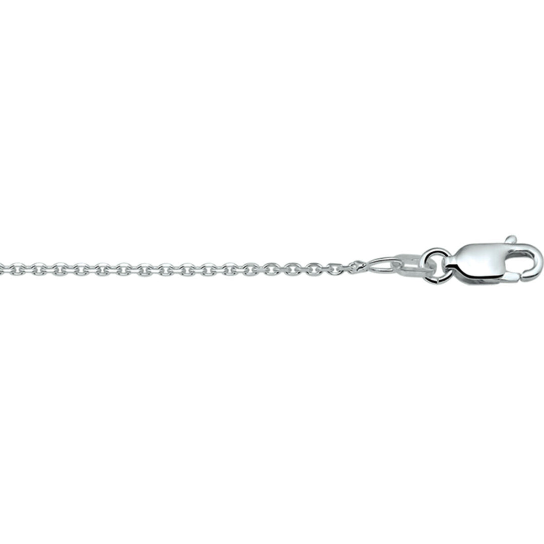 Een close-up van de Van der Kooij Collectie collier anker gediamanteerd 1,3 mm zilver gerhodineerd, met een dunne ketting en ovale sluiting, weergegeven op een witte achtergrond.