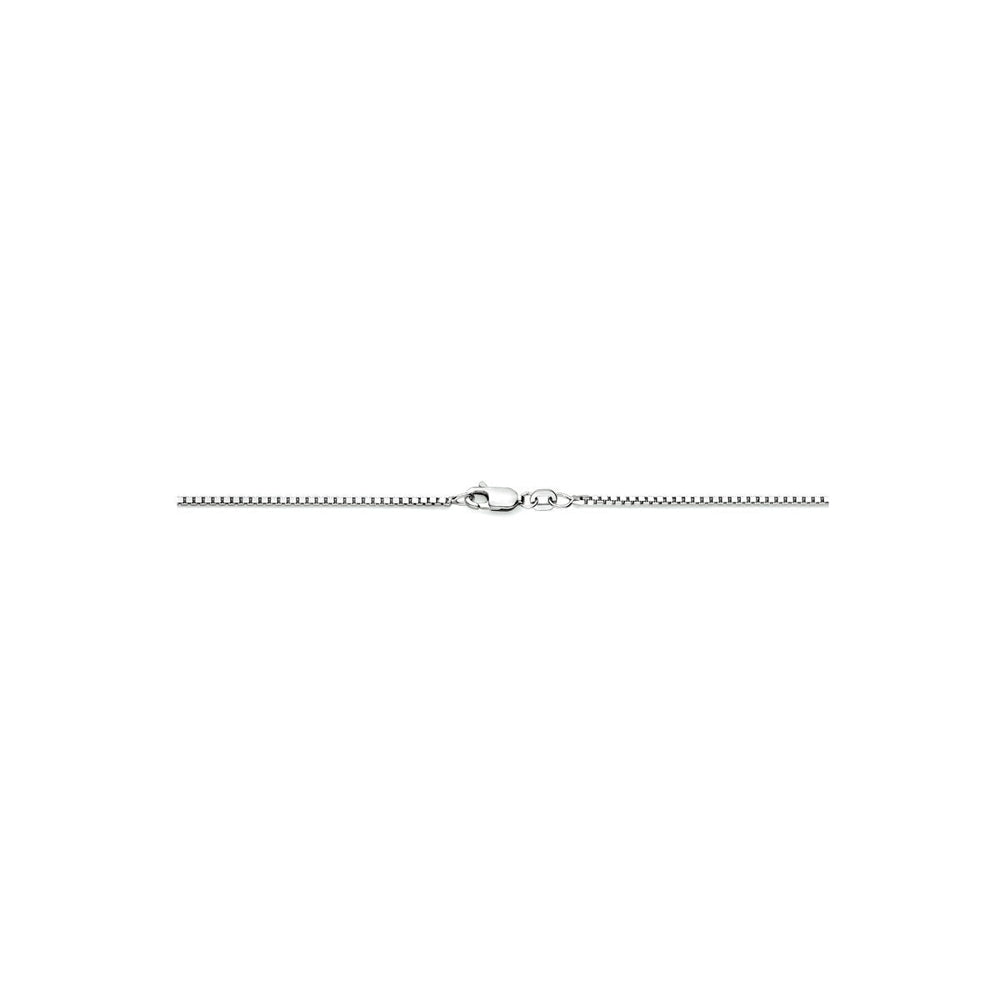 Een dunne zilveren collier venetiaans 1,4 mm van Van der Kooij Collectie met een venetiaans vlak dessin en kleine karabijnsluiting, afgebeeld op een effen witte achtergrond.