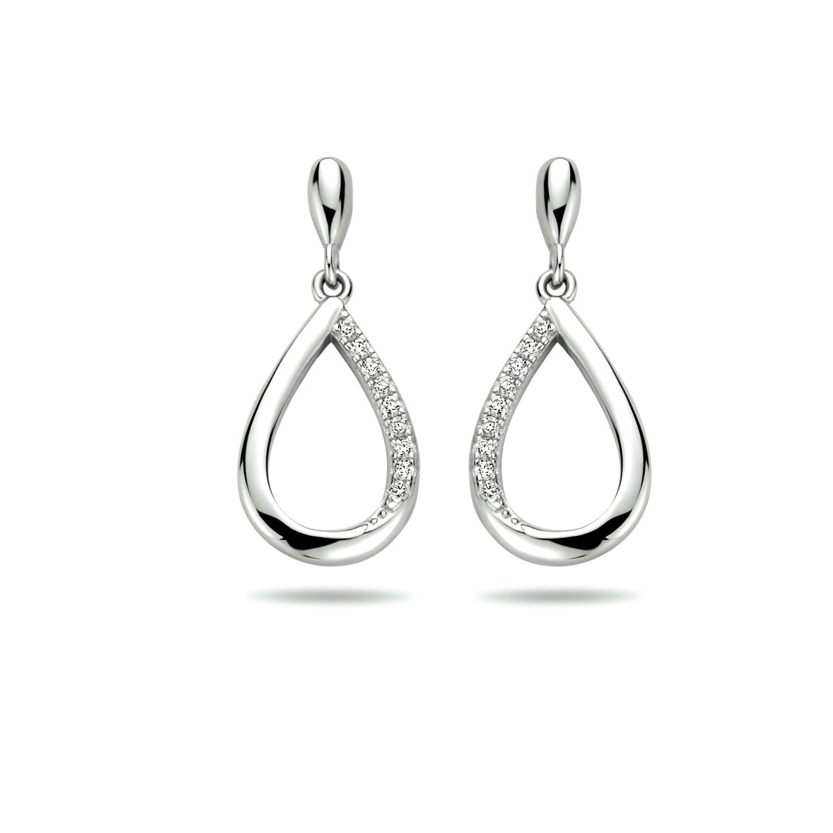 Pendientes largos de plata rhodium con forma de gota y detalles de circonitas.