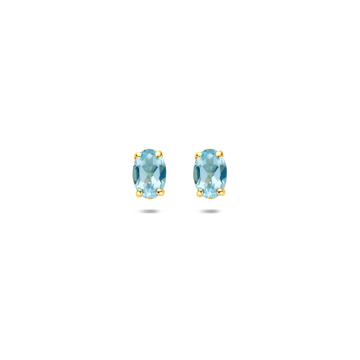 Pendientes de oro amarillo de 9 quilates con topacios azules de 6 mm.