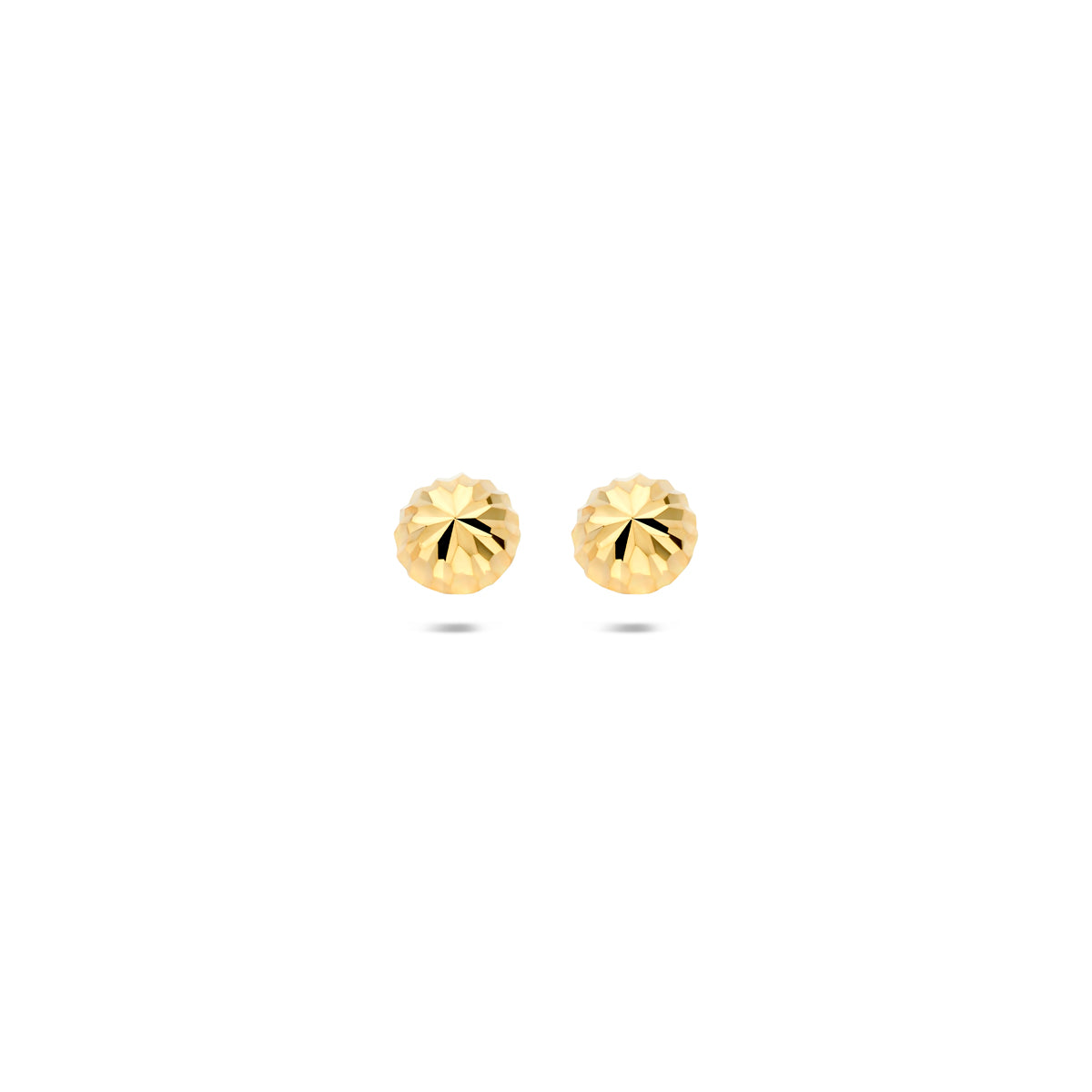 Pendientes de 9k con diamantes de 5 mm en oro amarillo.