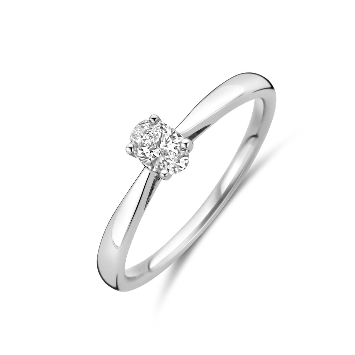 Anillo de oro blanco de 14K con diamante lab-grown de 0.25 ct, diseño sencillo y brillante.