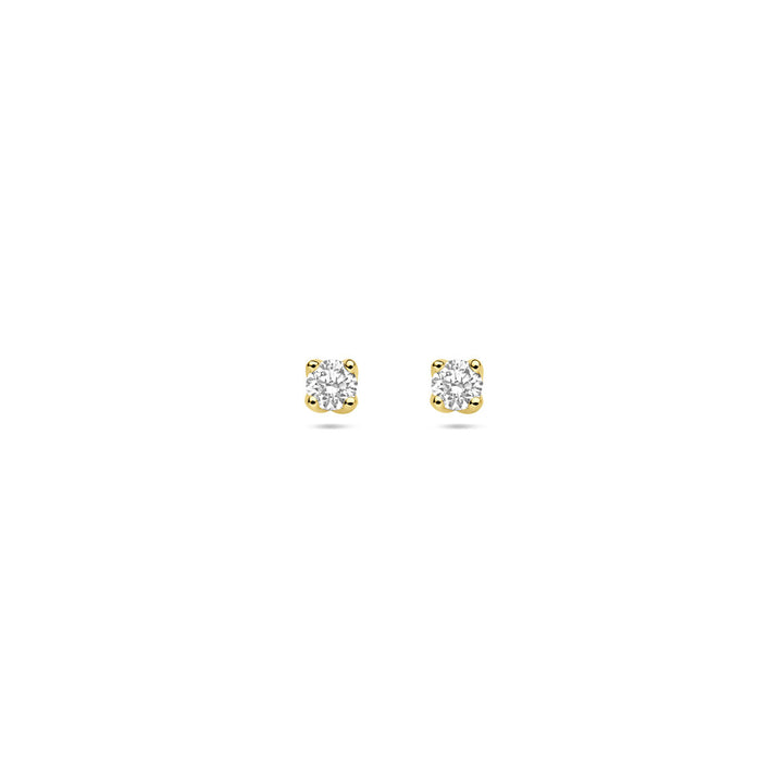 Een paar Van der Kooij Collectie 14K geelgoud oorknoppen met elk een 0,10ct briljant geslepen lab grown diamant (totaal 0,20ct, H SI, 3,25 mm), afgebeeld op een witte achtergrond.