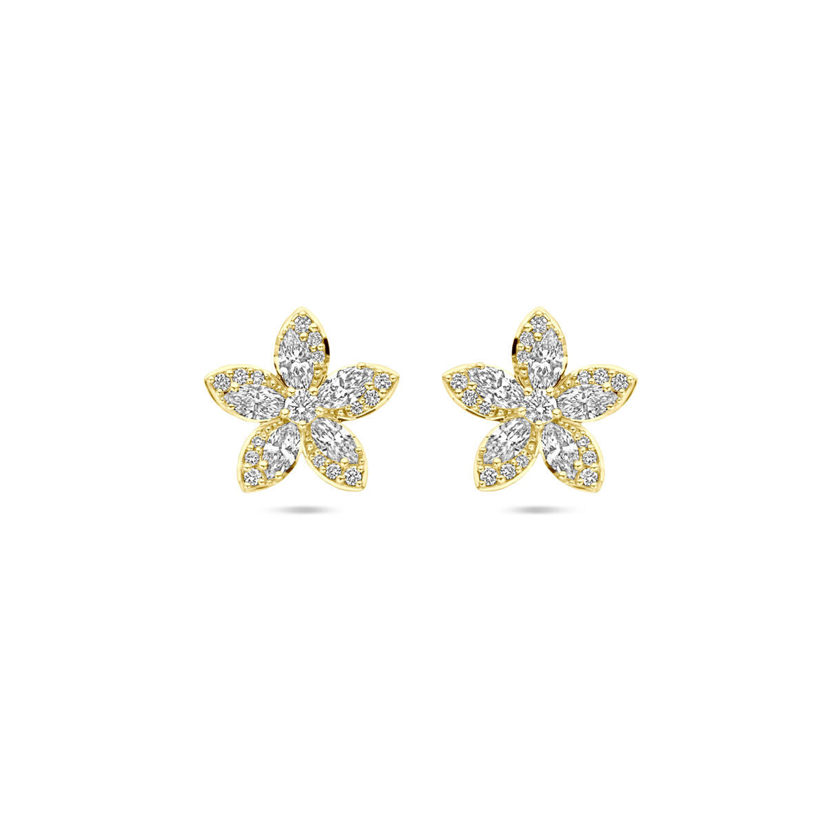 Pendientes de flor en oro amarillo de 14K, con diamantes de 0.84 ct (2x 0.42 ct) y 11 mm.