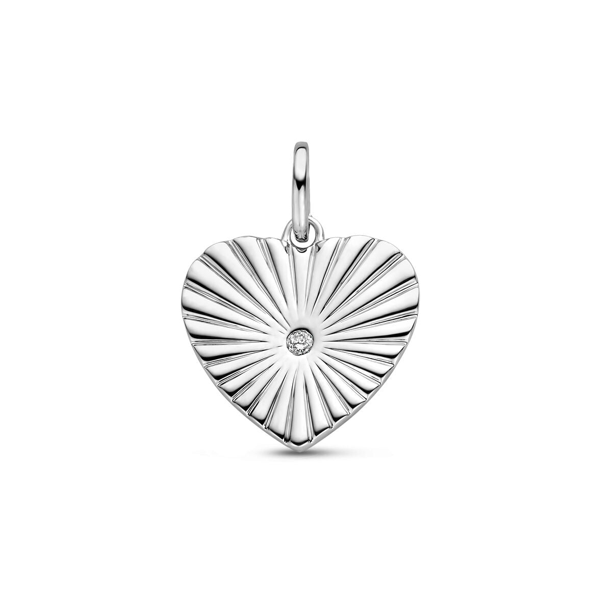 Colgante en forma de corazón de plata rodiada con un diamante de 0.015 ct en el centro.