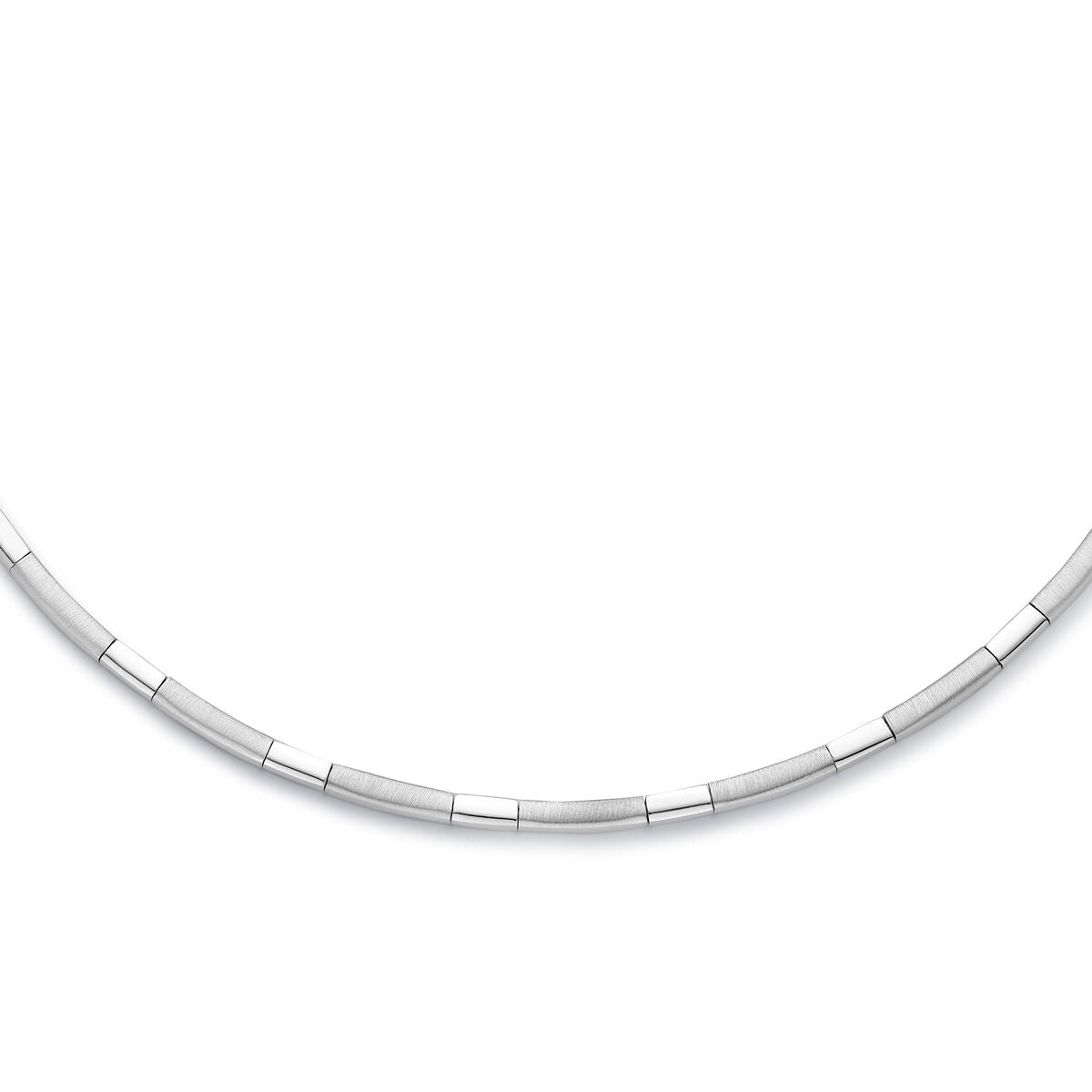 Collar choker de 3,3 mm y 43 cm en plata pulida y mate, con acabado rodiado.