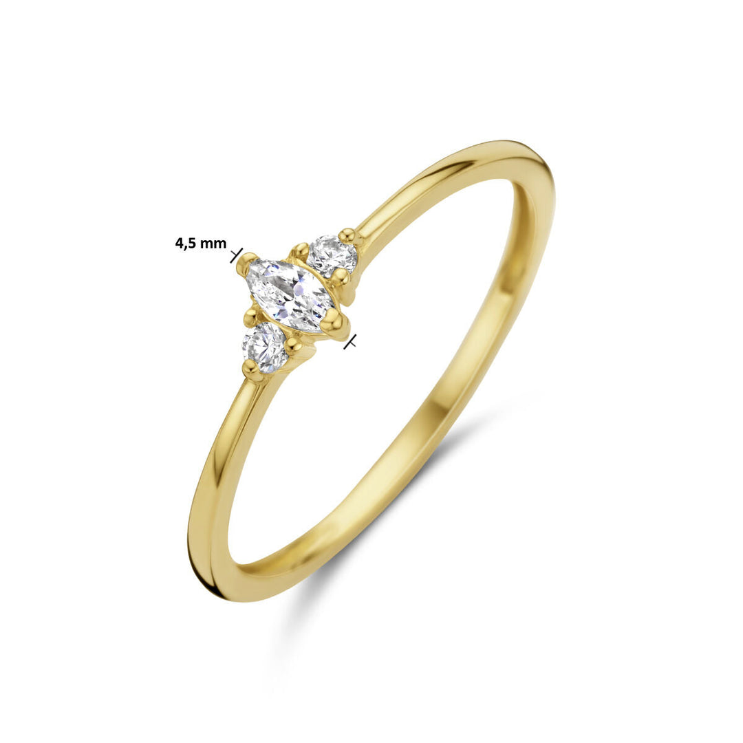 De Van der Kooij Collectie ring trilogie zirkonia 14K geelgoud is een verfijnde damesring met een marquisevormige centrale zirkonia geflankeerd door twee kleine ronde steentjes. De slanke, gepolijste band accentueert het elegante ontwerp en de hoofdsteen is 4,5 mm.
