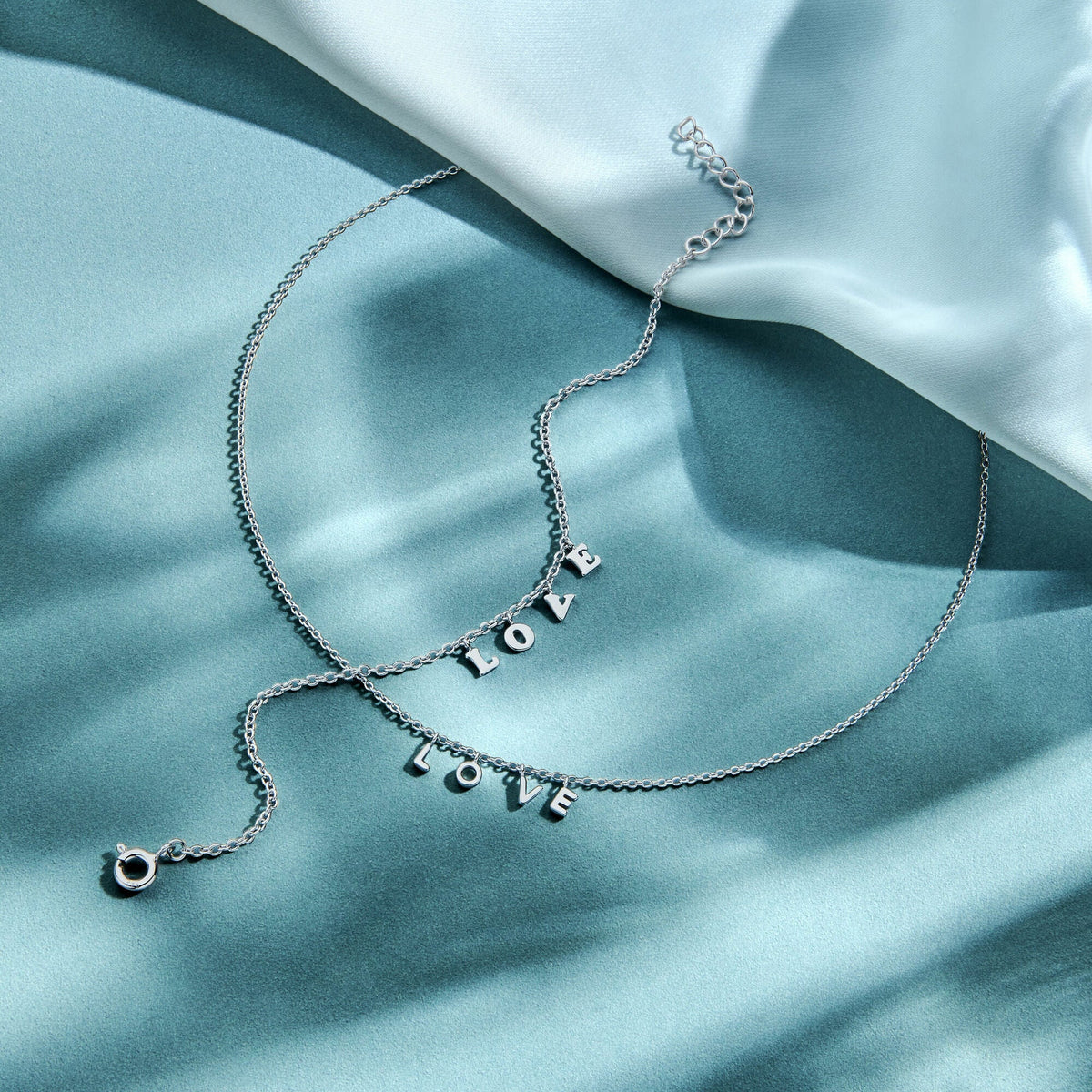 Pulsera de plata de mujer love rodiada