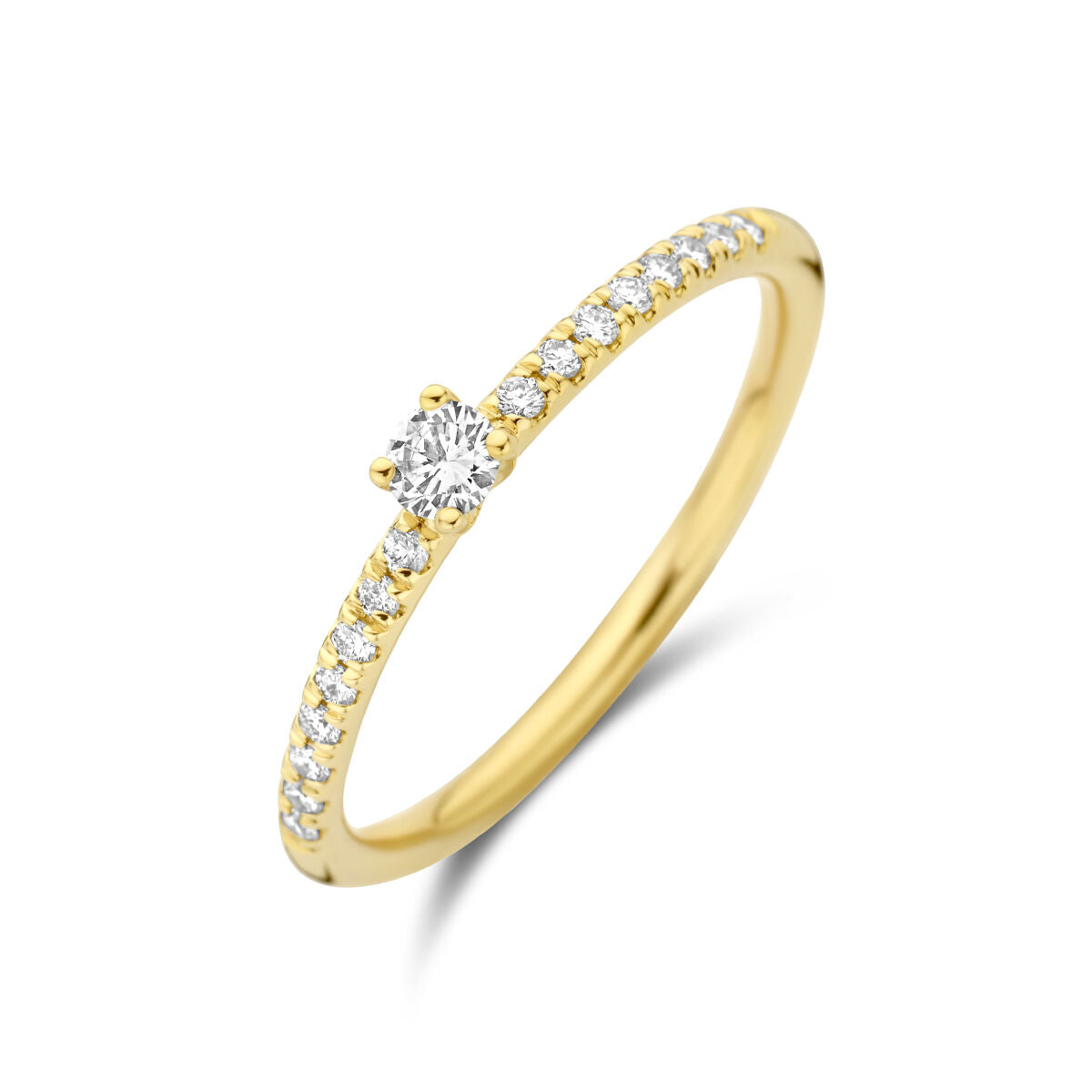 Anillo de compromiso de oro amarillo de 14K con diamante central de 0.25 ct y pavé de diamantes.