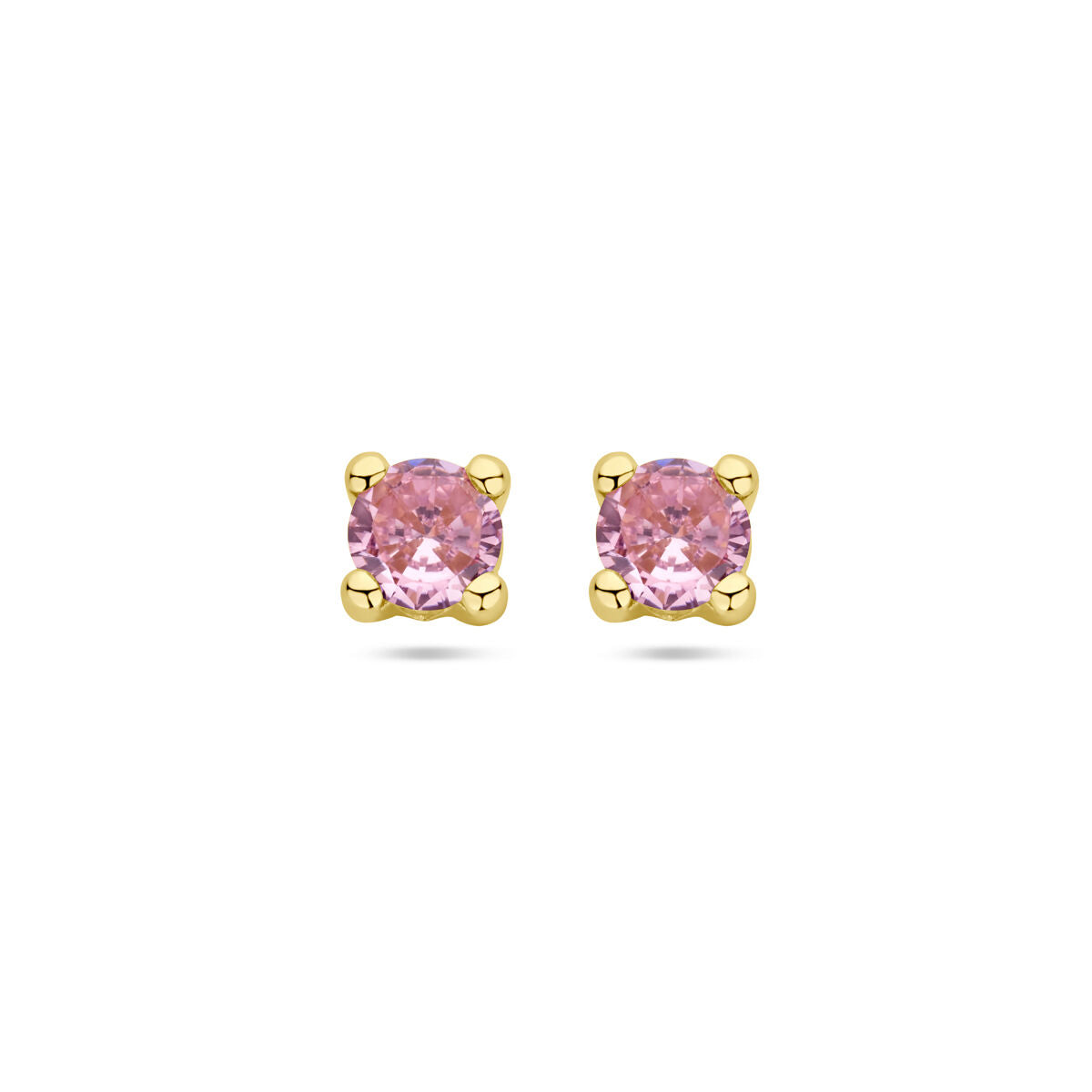 Pendientes de primera puesta de zircón rosa en oro amarillo de 14K.