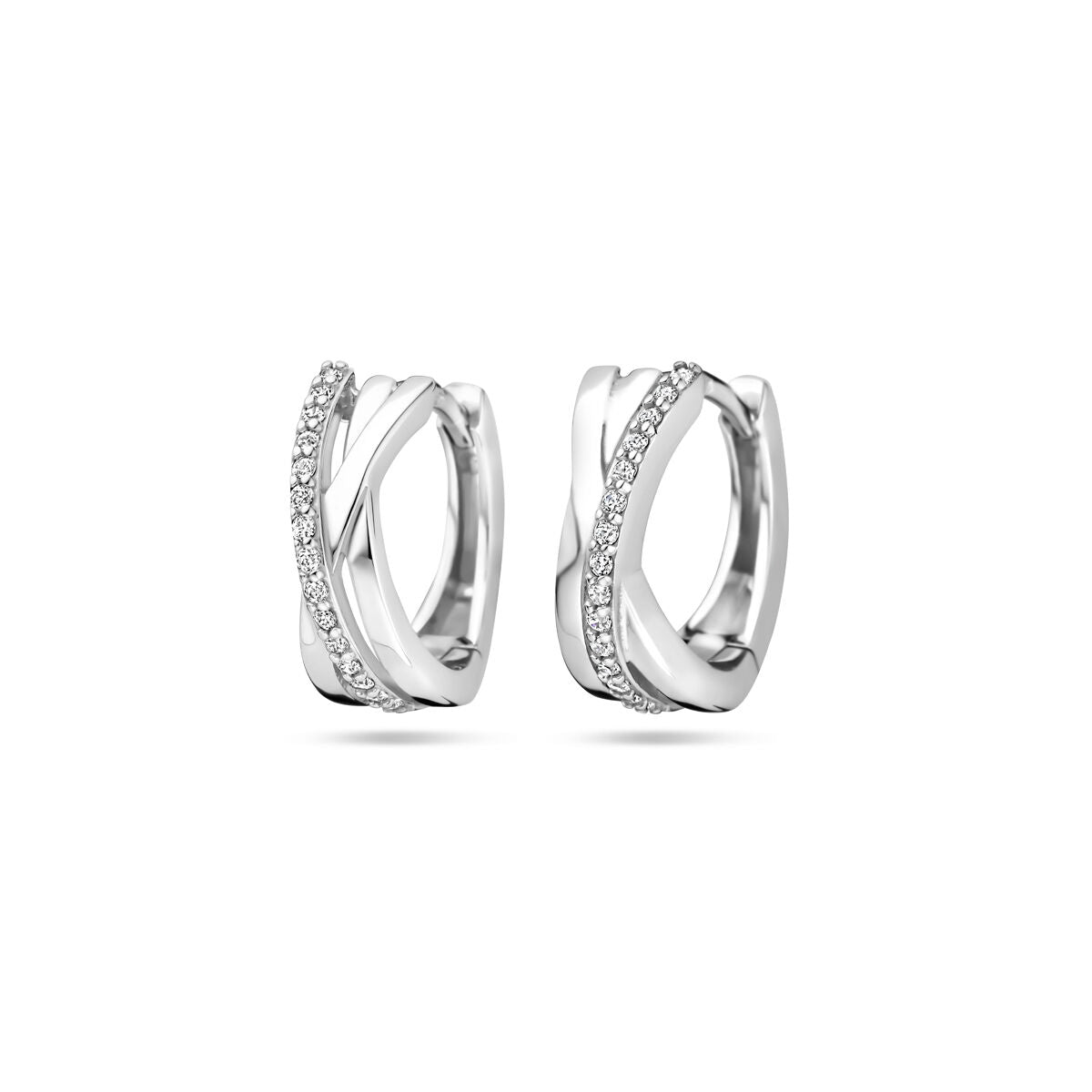 Pendientes de aro de 13 mm en plata rodiada con detalles brillantes.