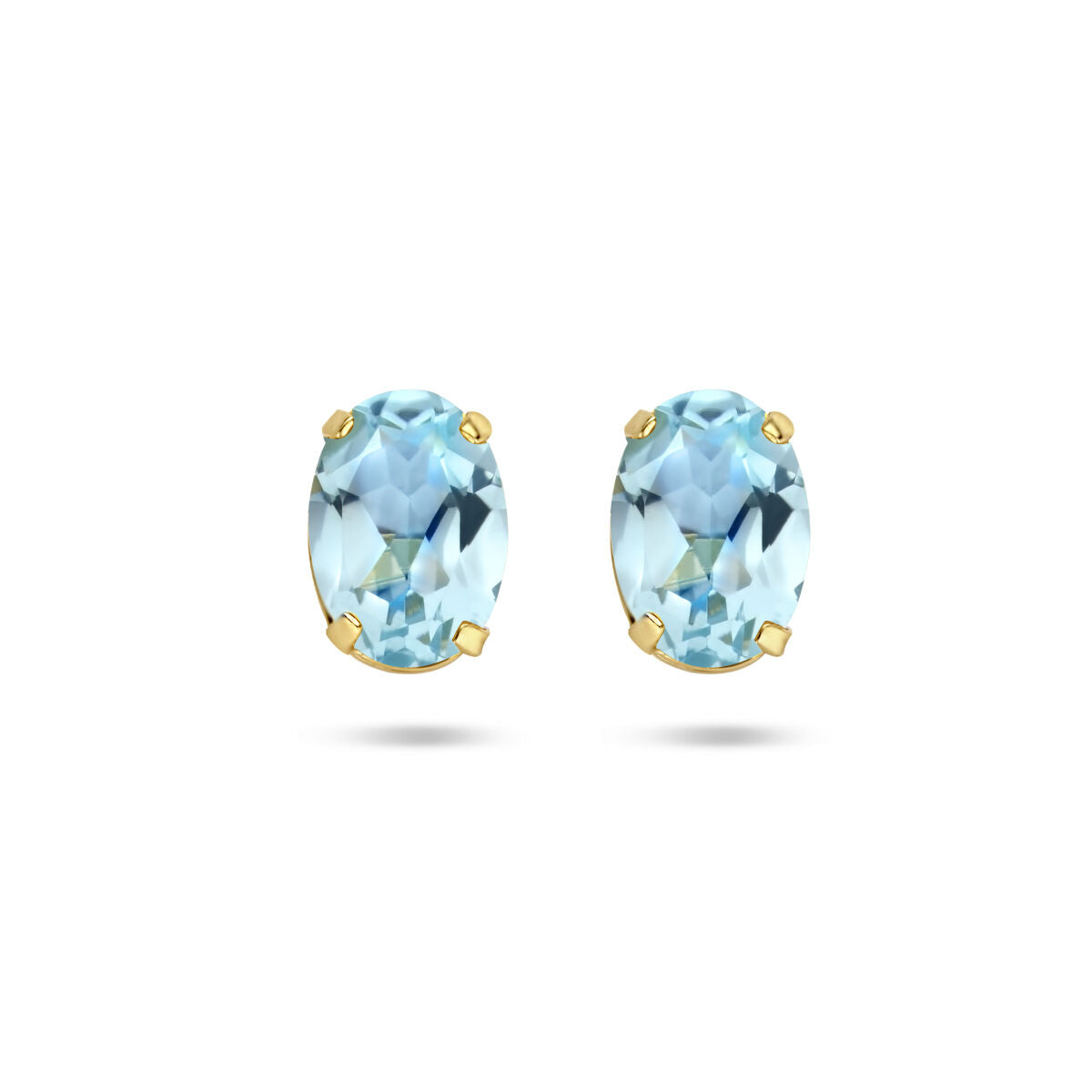 Pendientes de topacio azul en oro amarillo de 14 quilates con forma ovalada.