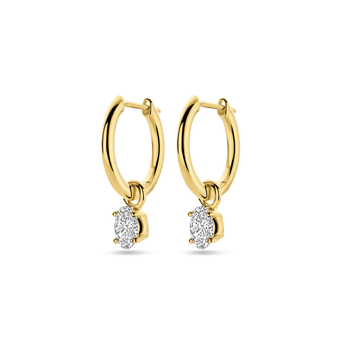 Aros de oro amarillo de 14K con diamantes lab-grown de 0.5 ct (2x 0.25 ct) en forma ovalada.