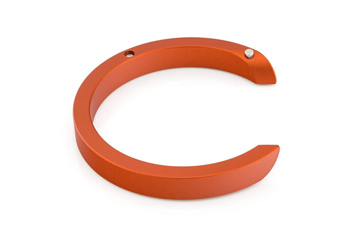 HALVE Armband C's gekruist A1