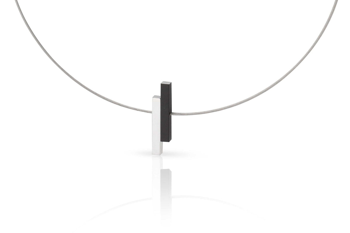 Collar Barra simple Negra C116Z