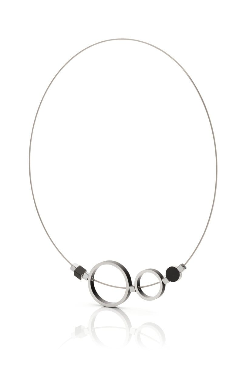 Collar Anillos Negro C186Z