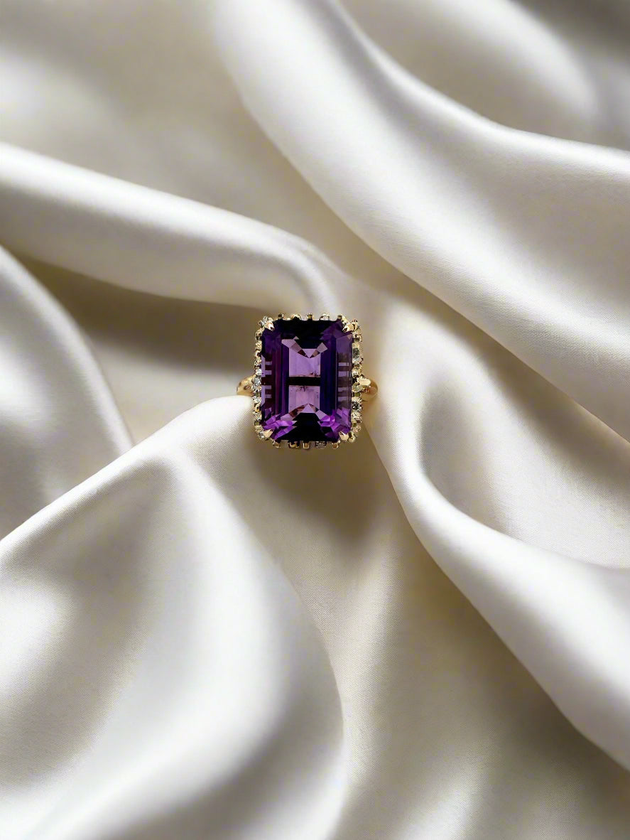 anillo vintage de oro con amatista y diamante 14k 10.7gr