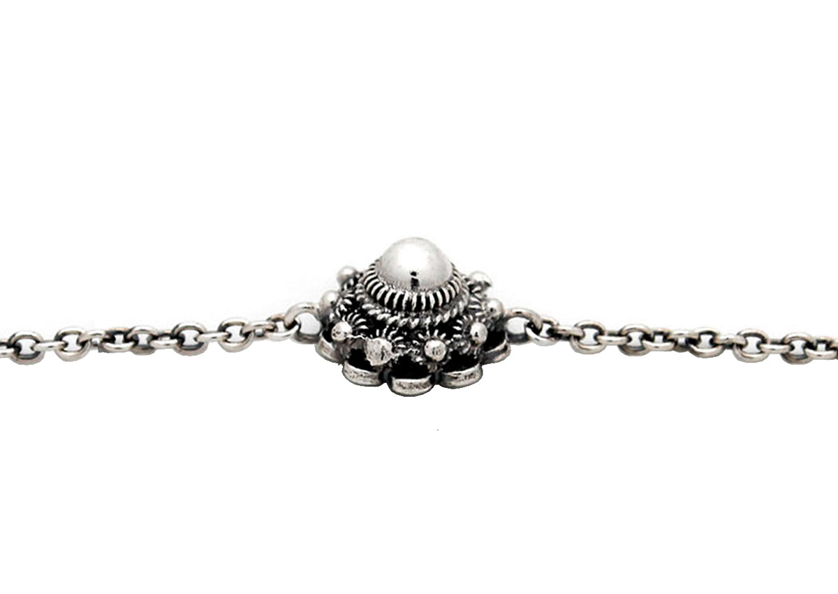 Pulsera con nudo de Zeeland de 14 mm, en plata con detalles ornamentales.