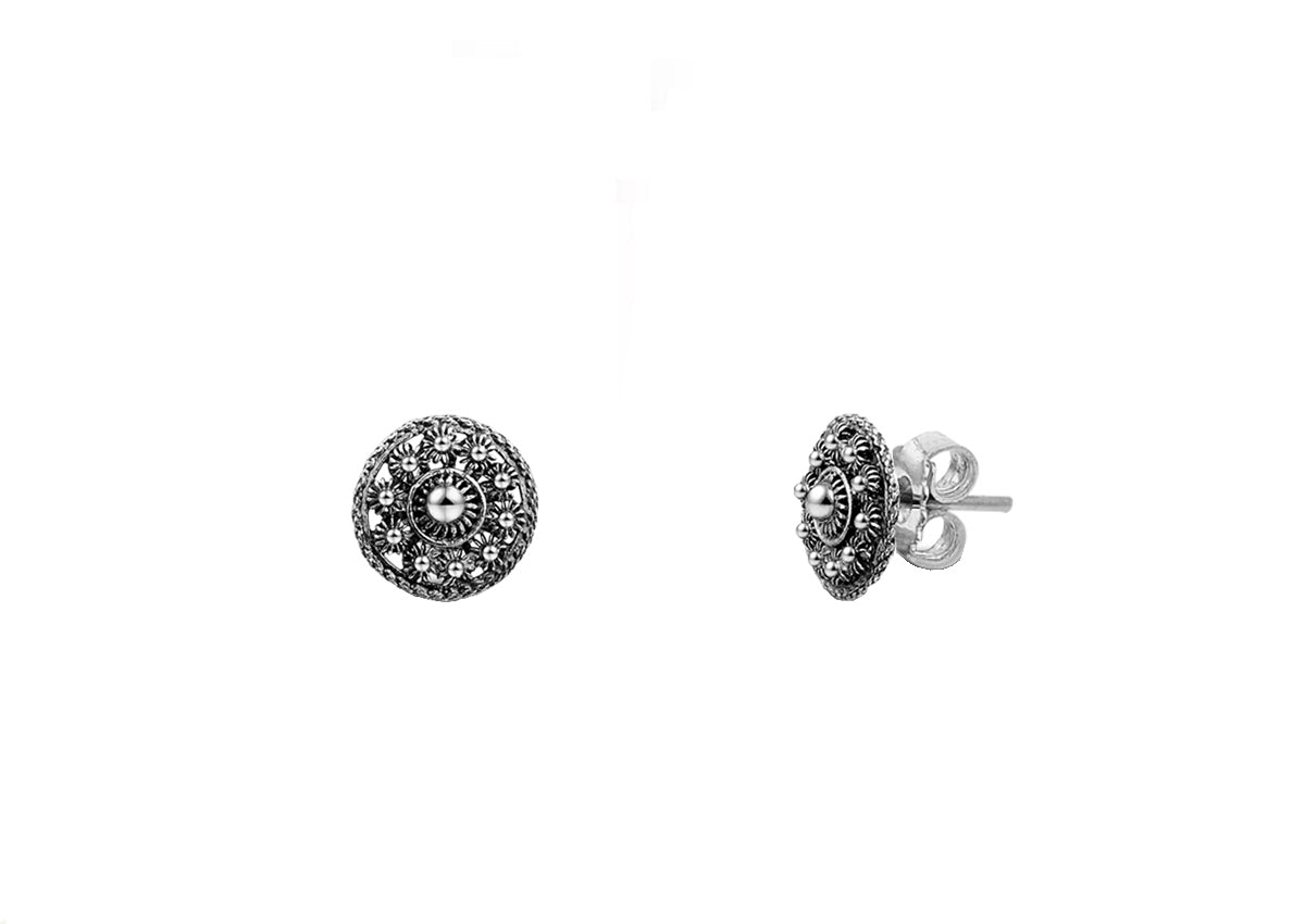 Pendientes de la Zeeuwse Knoop de 8 mm en plata con un diseño detallado y brillante.