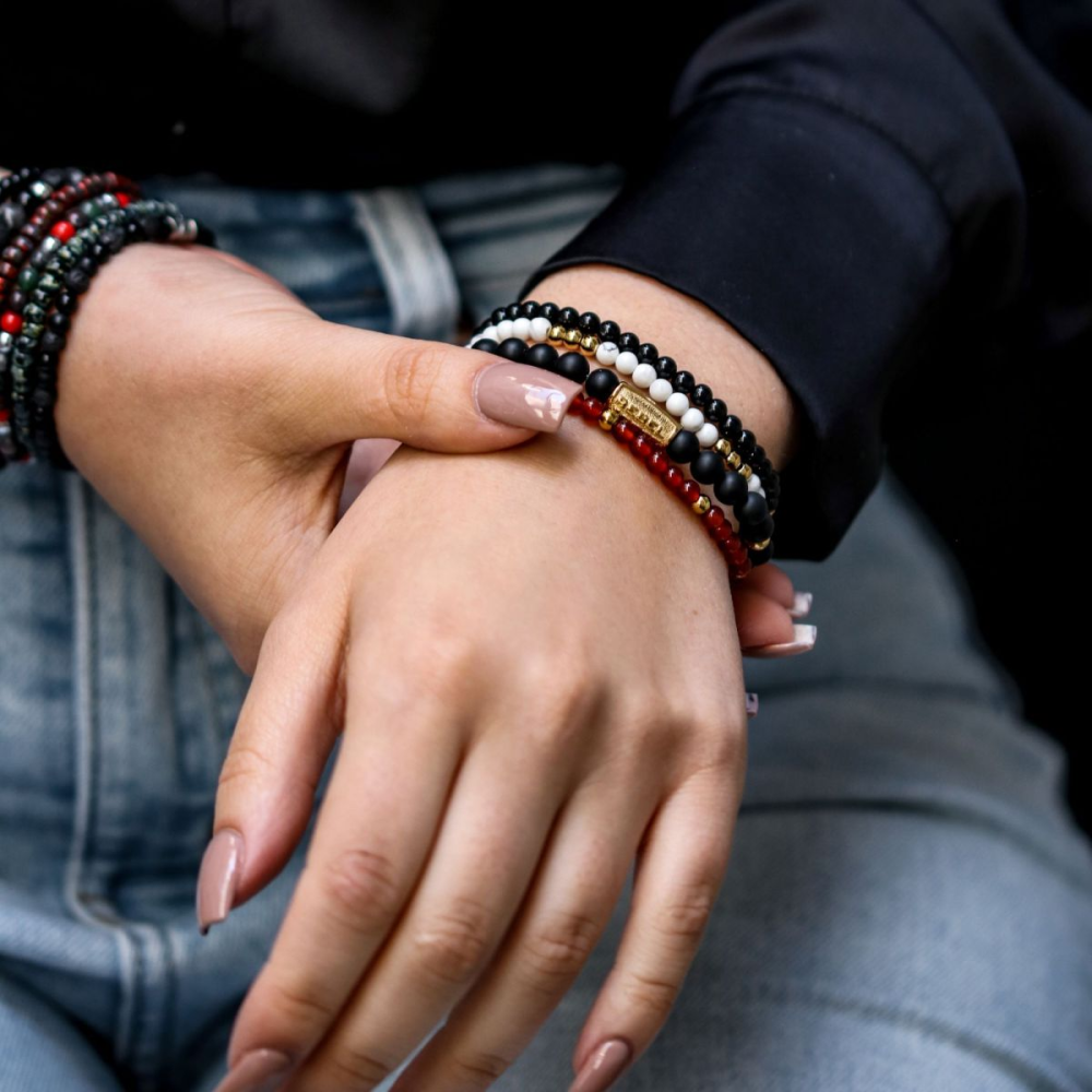 Pulsera de mujer de cuentas oro - 4mm - Black Velvet Gold