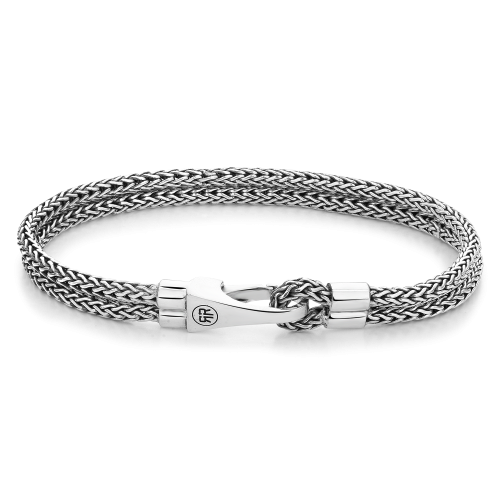 Pulsera de plata 925 con diseño trenzado y cierre de gancho doble.