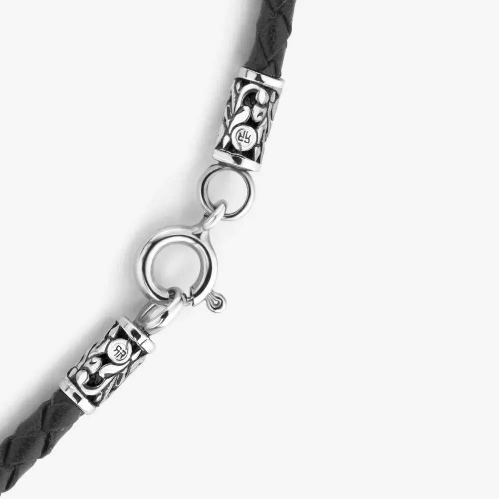 Collar de cuero negro (55cm)