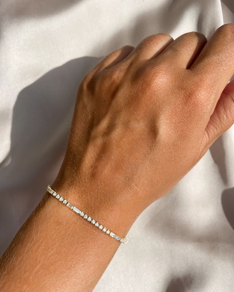 Pulsera de oro amarillo con diamantes brillantes y baguette – 14 quilates de oro, 1.90 quilates de diamante, pulsera de lujo de mujer