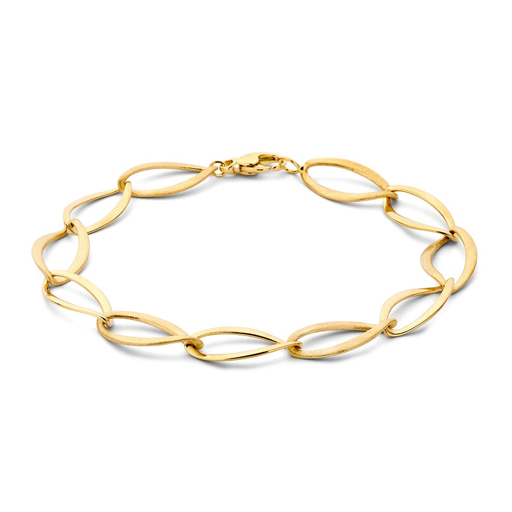 Pulsera de oro amarillo con eslabones en forma ovalada.