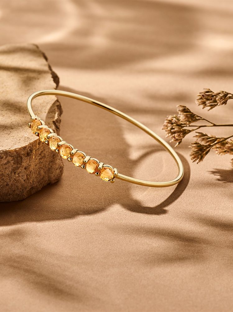 Brazalete de oro amarillo con citrino 14 quilates, 60x50 mm, brillo cálido