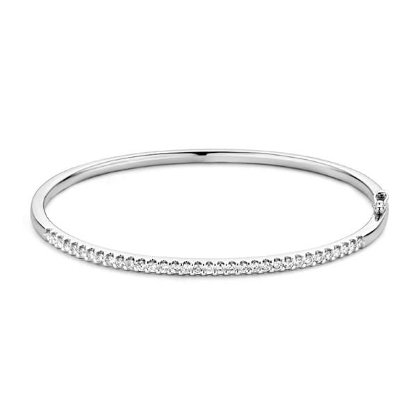 Pulsera de oro blanco con diamantes de 0.96 ct, diseño elegante y acabado brillante.