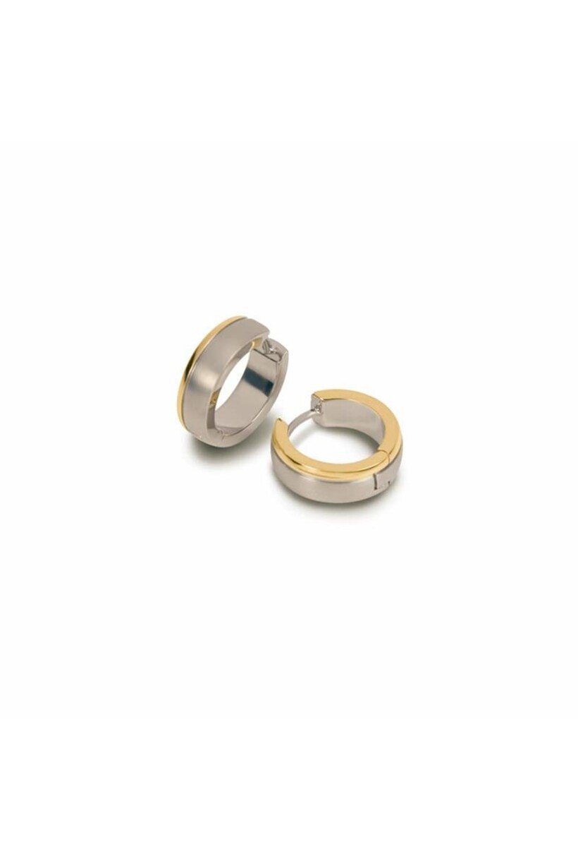Pendientes de aro bicolor de titanio con detalles dorados.