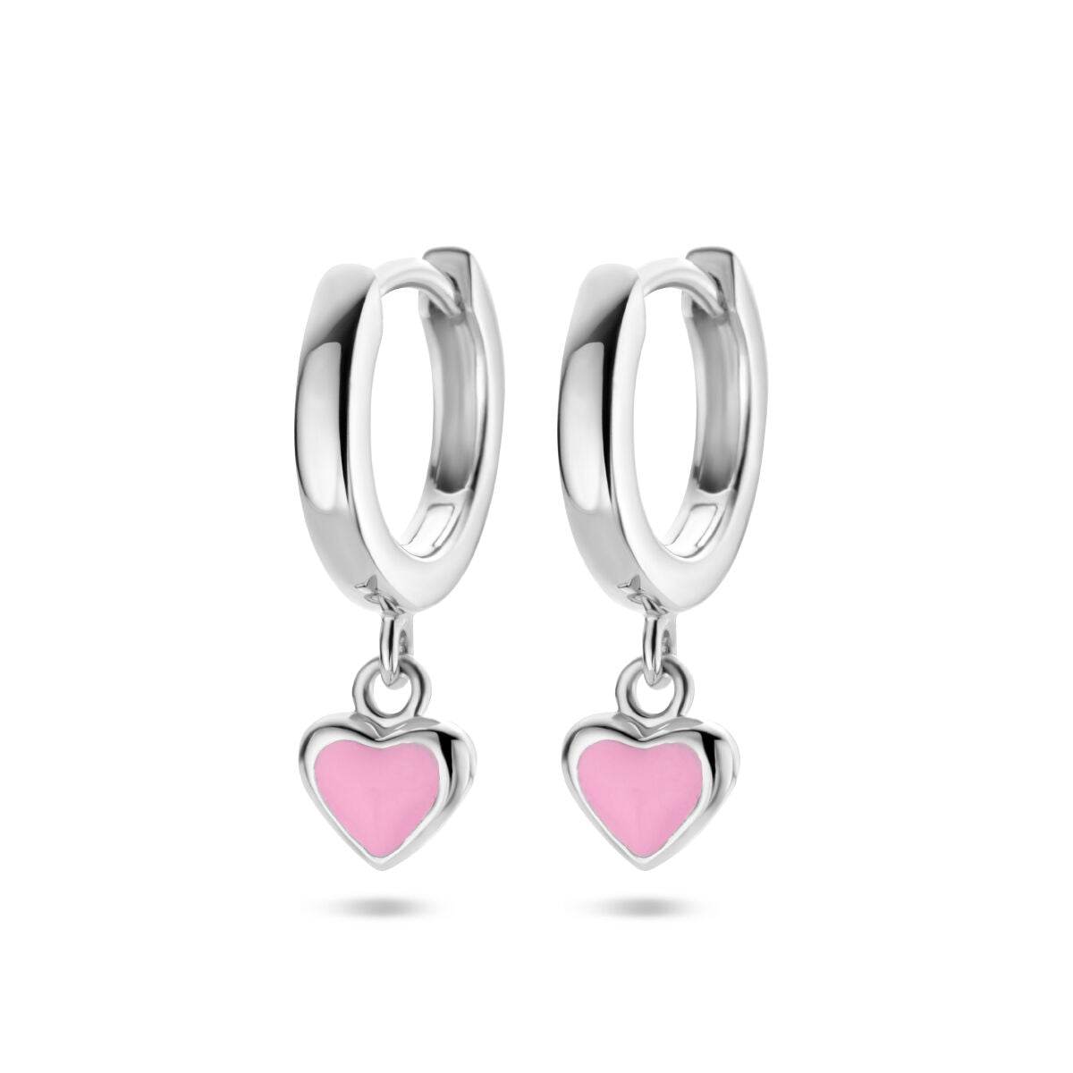 Pendientes de aro de plata con colgante en forma de corazón rosa.