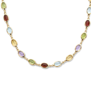 Collares con piedras preciosas