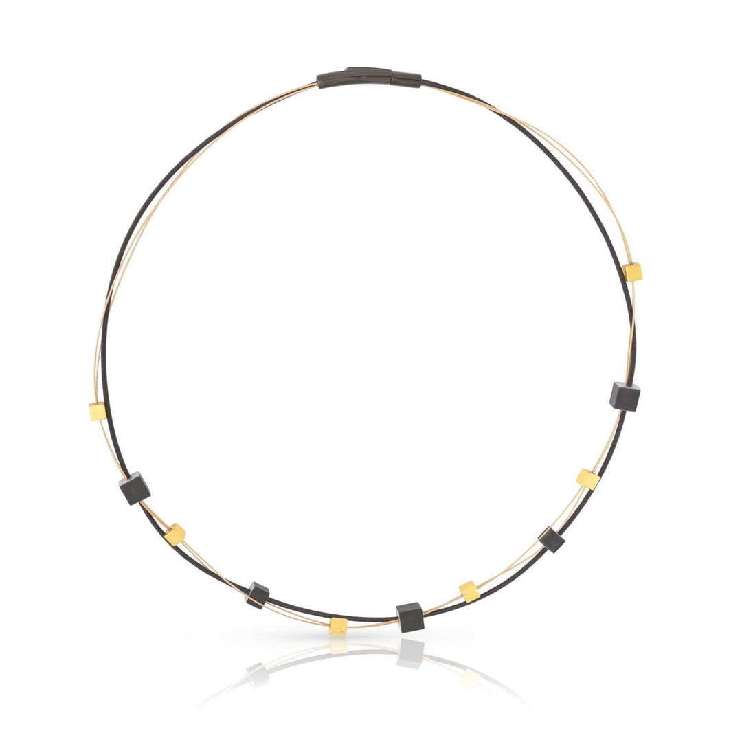 Collier speelse kubusjes goudkleurig|zwart C257Z