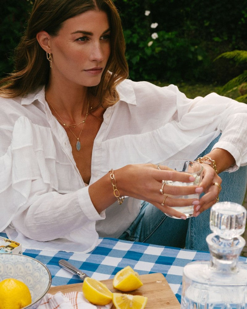 Collar de oro amarillo de 14K con elementos de oro - Joya elegante de mujer