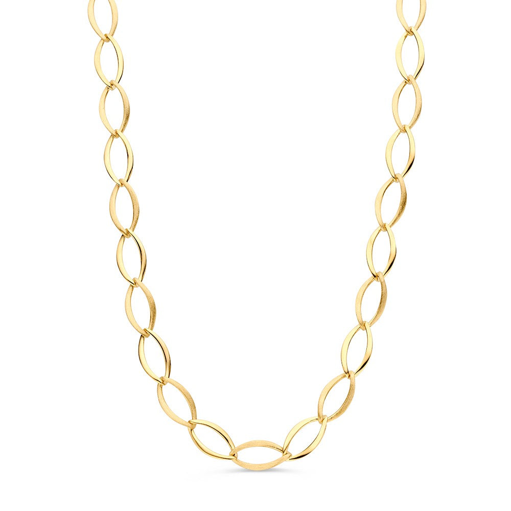 Collar de oro amarillo con eslabones ovalados y acabado brillante.