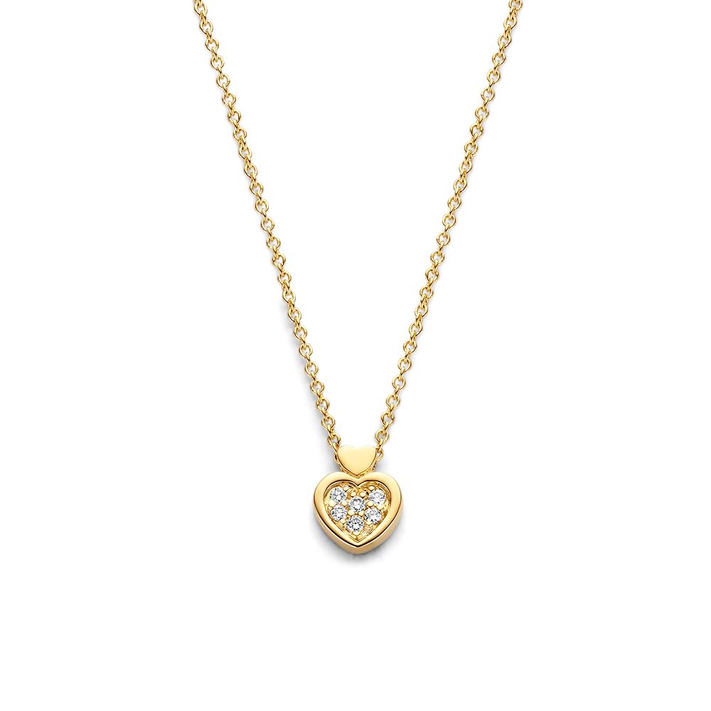 Collar de oro amarillo con colgante en forma de corazón y diamantes brillantes.