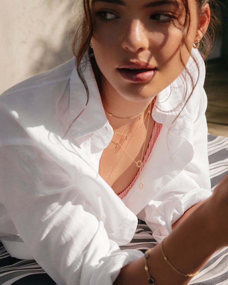 Collar de oro amarillo con cinco diamantes danzantes – 14 quilates de oro y 0,25 crt