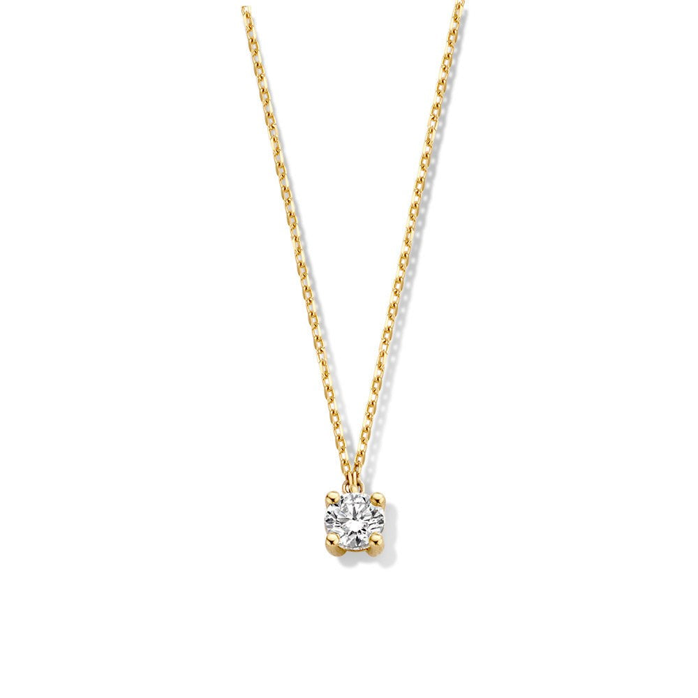 Collar de oro amarillo con un colgante cuadrado y diamante de 0,20 quilates.