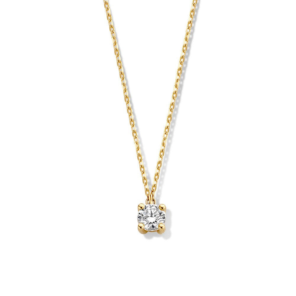 Collar de oro amarillo con colgante cuadrado y diamante de 0,30 quilates.