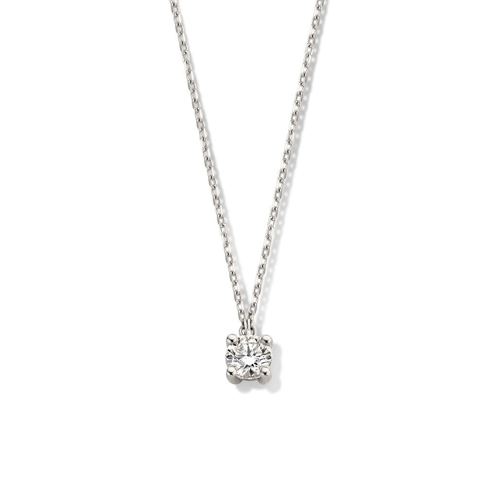 Collar de oro blanco con colgante cuadrado y diamante de 0,30 quilates.