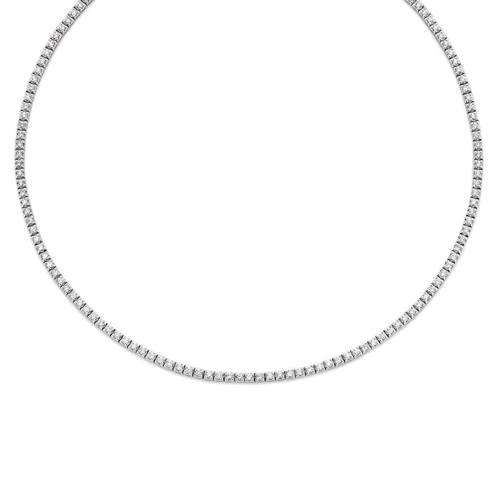 Collar de tenis de oro blanco con 131 diamantes en engaste chatón, 14 quilates.