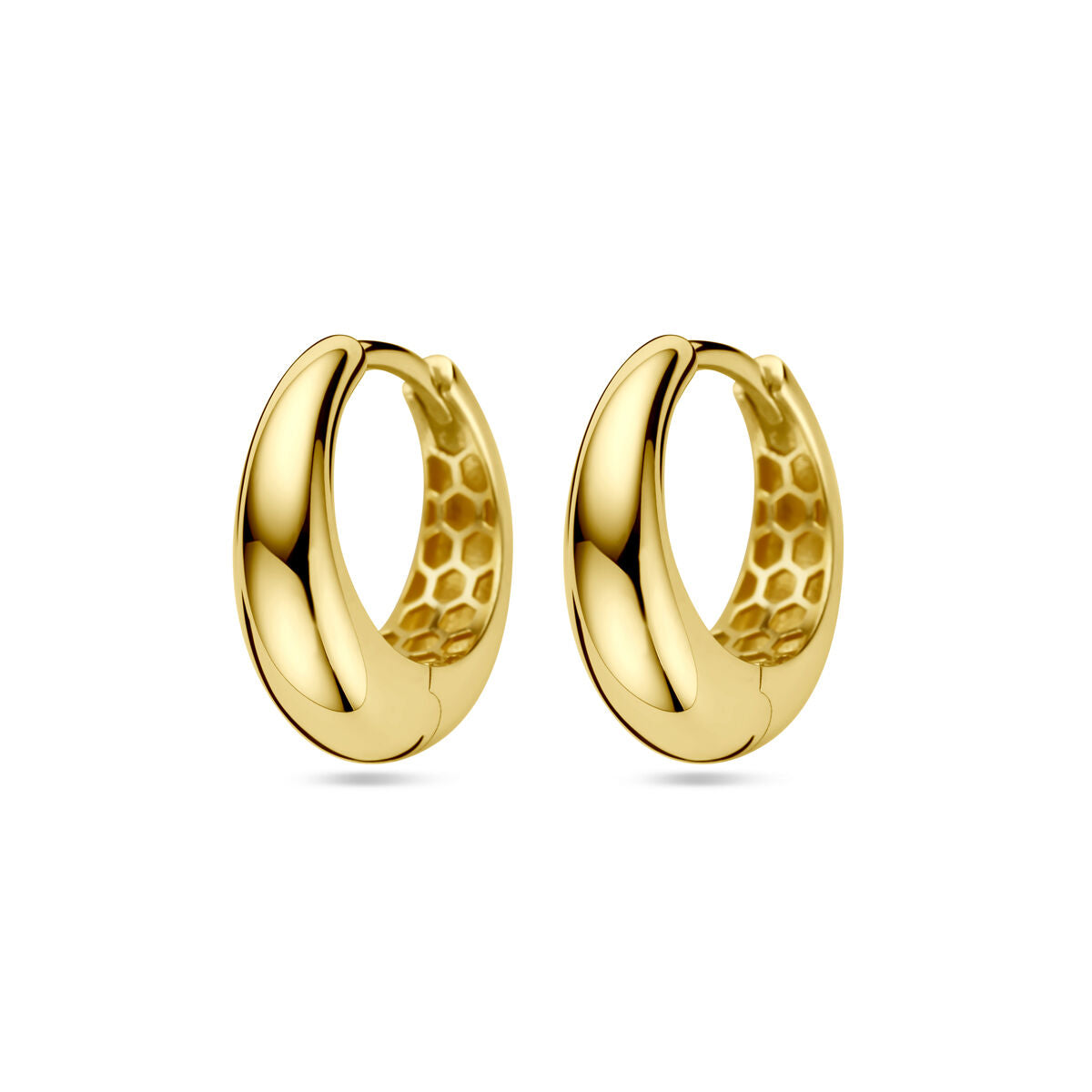Pendientes de aro de 14 quilates en oro amarillo con acabado pulido y diseño moderno.